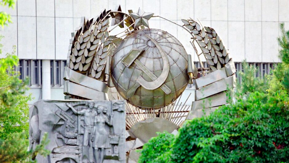 soviet monument in moscow