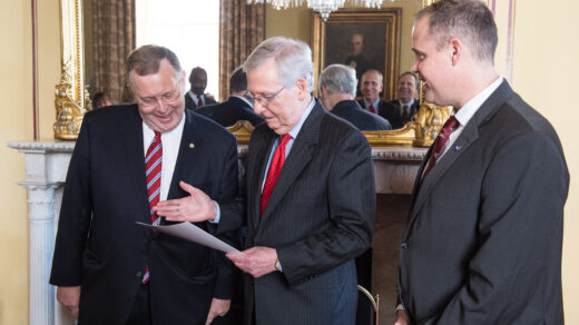 Morhard Sworn In As NASA Deputy Administrator (NHQ201810170002)