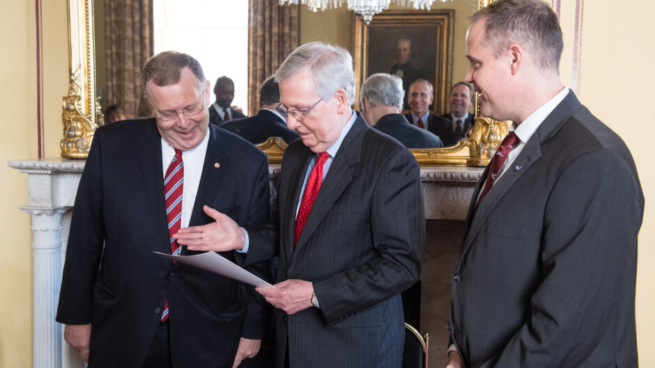 Morhard Sworn In As NASA Deputy Administrator (NHQ201810170002)